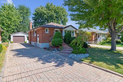 106 Fernwood Cres, House other with 2 bedrooms, 2 bathrooms and 5 parking in Hamilton ON | Image 3