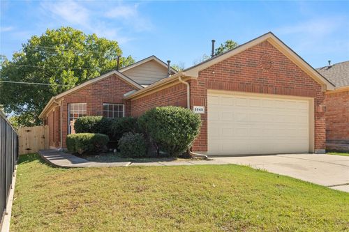 5948 Melanie Dr, Fort Worth, TX, 76131-1618 | Card Image