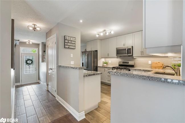 17 Hillcrest Dr, House other with 3 bedrooms, 3 bathrooms and 3 parking in Alliston ON | Image 8