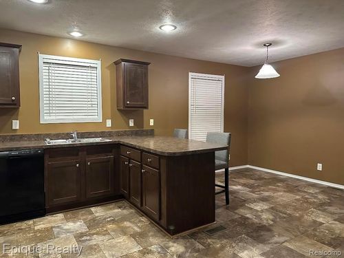 255 Roosevelt Dr, Davison, MI, 48423-8550 | Card Image