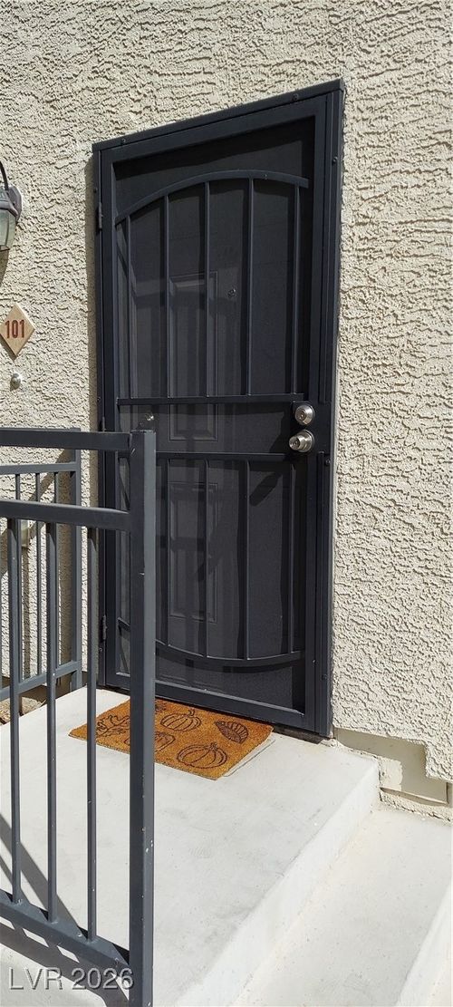 unit-101-3913 Sweet Pine St, Las Vegas, NV, 89108-8185 | Card Image