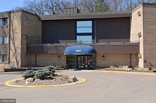 315-5697 Green Circle Dr, Hopkins, MN, 55343-9650 | Card Image