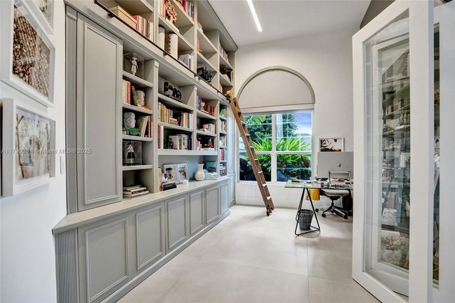 2670 Cypress Ln, House other with 5 bedrooms, 6 bathrooms and null parking in Weston FL | Image 25