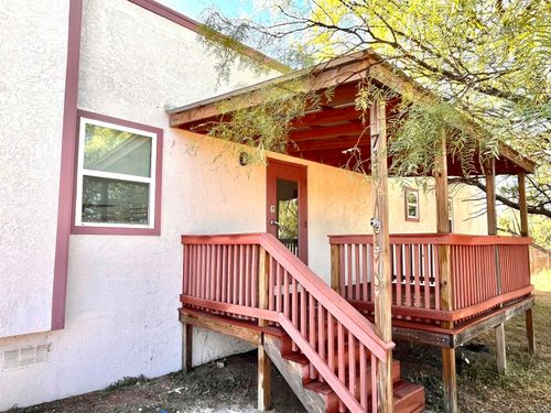 711 Dallas Street, Kingsland, TX, 78639 | Card Image