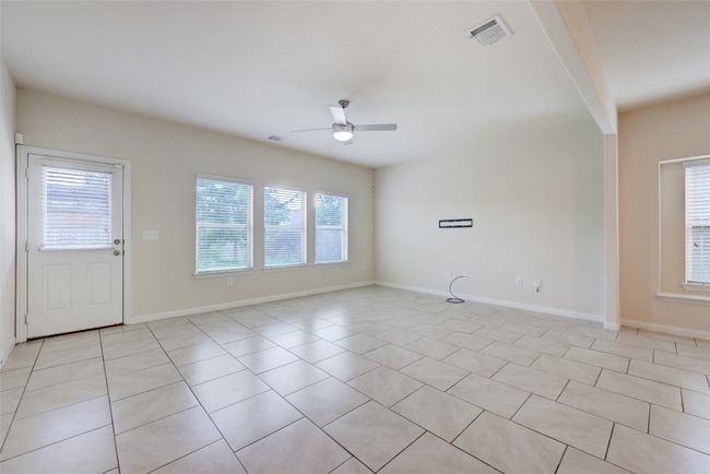 10005 Deer Chase Trl, House other with 4 bedrooms, 3 bathrooms and 4 parking in Austin TX | Image 10