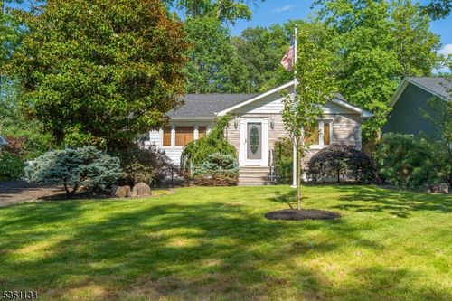 224 Princeton Ave, Berkeley Heights, NJ, 07922-1937 | Card Image