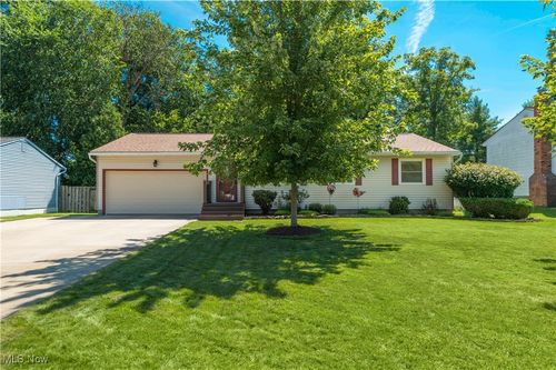 1669 Scarborough Dr, Brunswick, OH, 44212-3615 | Card Image
