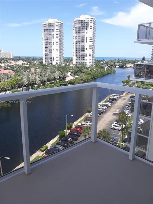 1008-3701 N Country Club Dr, Aventura, FL, 33180-1732 | Card Image