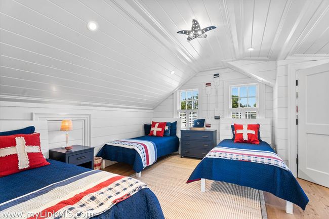 43 Peases Point Way S, House other with 4 bedrooms, 7 bathrooms and null parking in Edgartown MA | Image 33