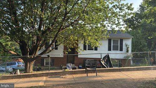 1211 Doewood Ln, CAPITOL HEIGHTS, MD, 20743-1015 | Card Image