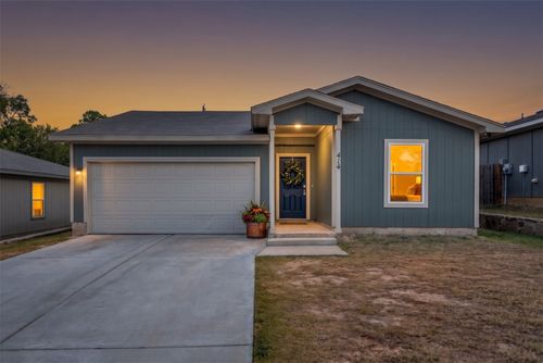 414 E Munson St, Denison, TX, 75021-4946 | Card Image