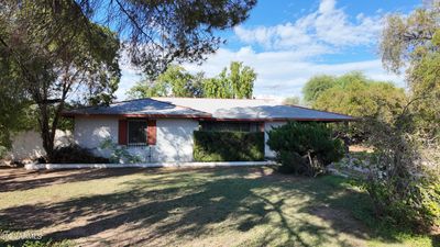 4402 E Clarendon Avenue, House other with 3 bedrooms, 2 bathrooms and null parking in Phoenix AZ | Image 1