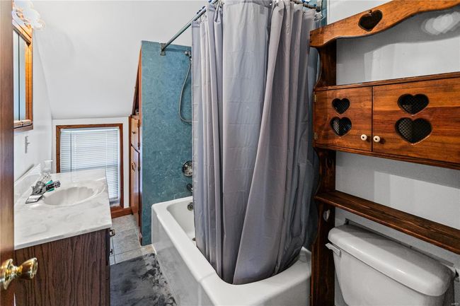 708 N Giddings Ave, House other with 3 bedrooms, 2 bathrooms and 2 parking in Jerseyville IL | Image 49