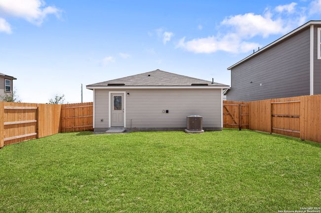 11506 Bald Eagle Hts, House other with 2 bedrooms, 2 bathrooms and null parking in San Antonio TX | Image 14