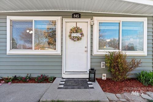 845 S 13th E, Mountain Home, ID, 83647-3533 | Card Image