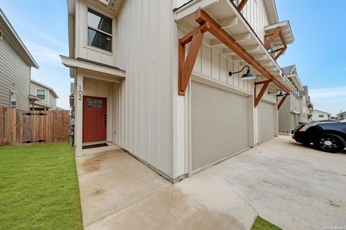 2527 Lynwood Bnd, San Antonio, TX, 78245-4210 | Card Image