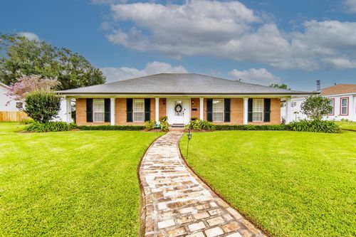 606 Glendale Ave, Houma, LA, 70360-7354 | Card Image