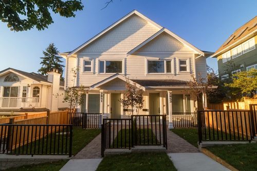 2049 E 4th Avenue, Vancouver, BC, V5N1K5 | Card Image