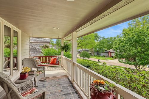 7008 Rocklyn Cir, Urbandale, IA, 50322-4866 | Card Image