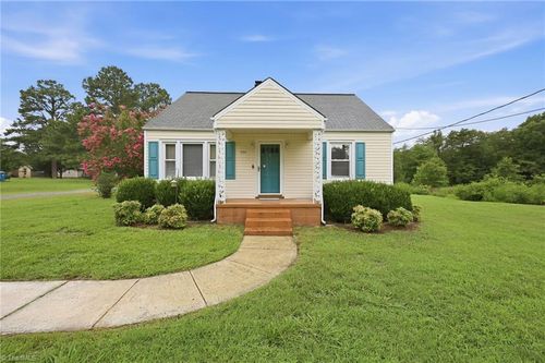 404 Glen Raven Rd, Burlington, NC, 27217-1030 | Card Image