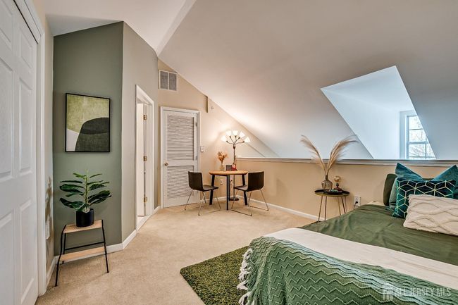 52 Central Square Park, Townhouse with 2 bedrooms, 2 bathrooms and null parking in Metuchen NJ | Image 38