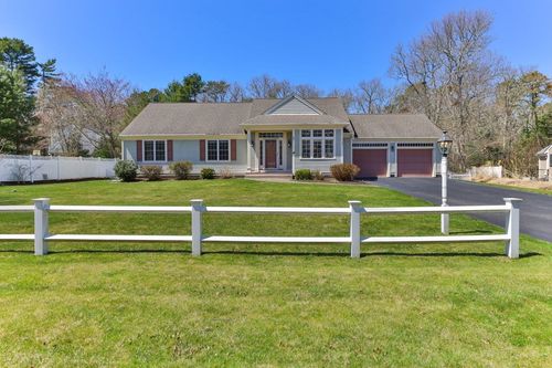 14 Sheffield Pl, Mashpee, MA, 02649-2244 | Card Image