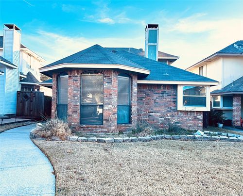 a-2032 Greenview Dr, Carrollton, TX, 75010-4051 | Card Image