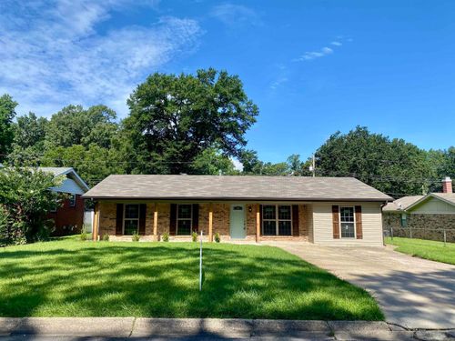 1812 N James St, Jacksonville, AR, 72076-2713 | Card Image