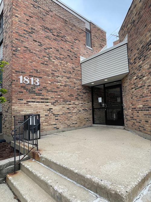 apt-206-1813 Hemlock Pl, Schaumburg, IL, 60173-4249 | Card Image
