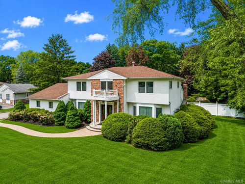 35 High Pasture Cir, Dix Hills, NY, 11746-5620 | Card Image