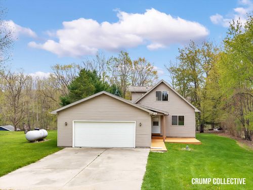 9129 Lakeside Dr, Perrinton, MI, 48871-9639 | Card Image