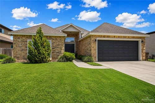 3720 Macquarie Dr, Edinburg, TX, 78542-5773 | Card Image
