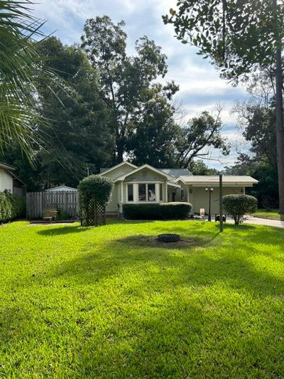 207 Ne 2nd Street, House other with 2 bedrooms, 1 bathrooms and null parking in HAVANA FL | Image 1