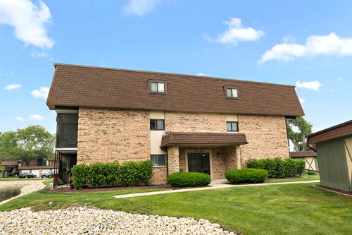 e22-11138 Center Rd, Palos Hills, IL, 60465-2162 | Card Image
