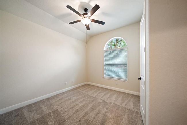 27330 Aspen Falls Ln, House other with 3 bedrooms, 3 bathrooms and 2 parking in Fulshear TX | Image 4