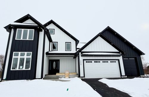 3059 Long Common Pkwy, Elgin, IL, 60124-8823 | Card Image