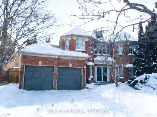 24 Highview Cres, Richmond Hill, ON, L4B2T7 | Card Image