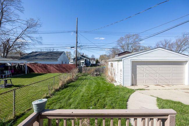 304 Tecumseh St, House other with 3 bedrooms, 1 bathrooms and null parking in Clawson MI | Image 35