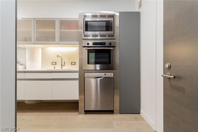 1401 - 3722 Las Vegas Blvd S, Condo with 1 bedrooms, 1 bathrooms and null parking in Las Vegas NV | Image 10