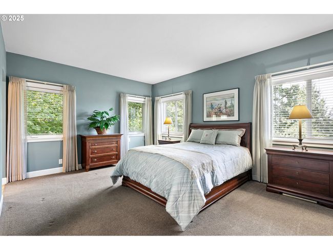 380 Mountaingate Dr, House other with 3 bedrooms, 3 bathrooms and 3 parking in Springfield OR | Image 20