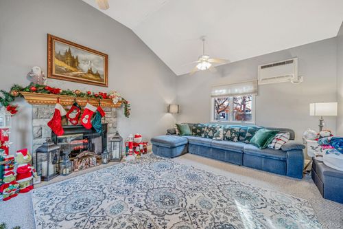 32 Rockledge Dr, Shirley, NY, 11967-2636 | Card Image