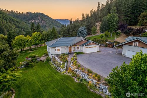 60 Eagle Pl, Leavenworth, WA, 98826-9664 | Card Image