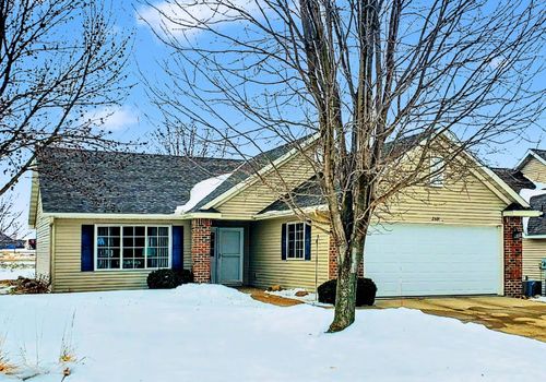 2517 7th Ave Se, Willmar, MN, 56201-6140 | Card Image