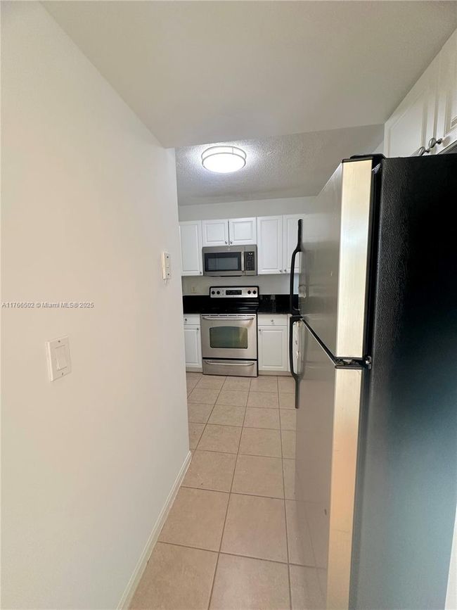 APT-302 - 2731 Ocean Club Blvd, Condo with 2 bedrooms, 2 bathrooms and null parking in Hollywood FL | Image 10
