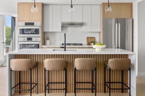 402-125 Lowell St, Somerville, MA, 02143-1414 | Card Image