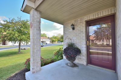 1-A - N113W16250 Sylvan Circle, Condo with 2 bedrooms, 1 bathrooms and null parking in GERMANTOWN WI | Image 2