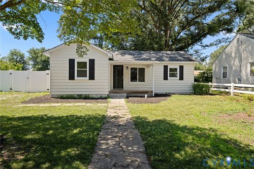 2911 Poplar St, Hopewell, VA, 23860-4944 | Card Image