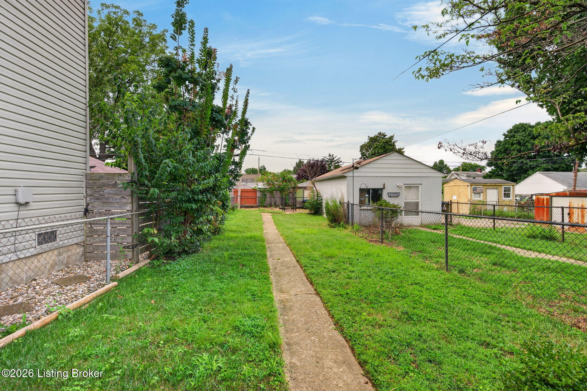 Residential Lease in Louisville 5