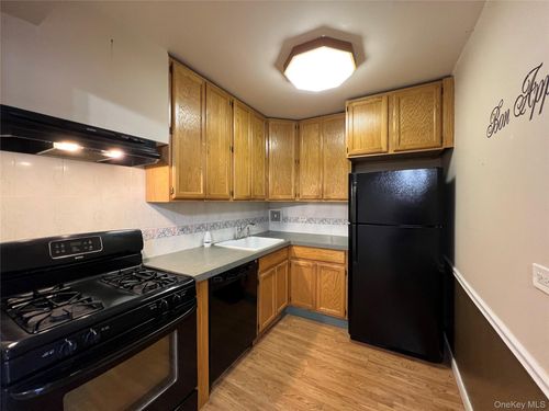 apt-705-70 Barker St, Mount Kisco, NY, 10549-1737 | Card Image