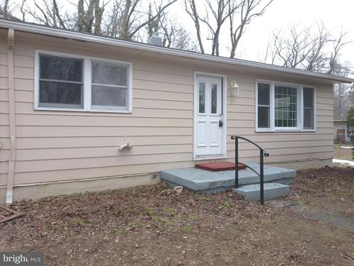 111 Crescent Dr, BROWNS MILLS, NJ, 08015-3129 | Card Image